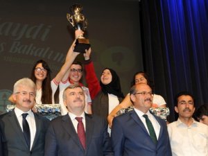 Haydi Konuş Bakalım’da ödüller verildi