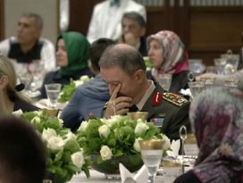 Erdoğanın konuşması Akarı duygulandırdı