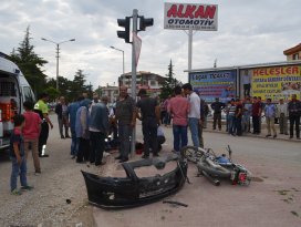 Ilgında otomobille motosiklet çarpıştı: 2 yaralı