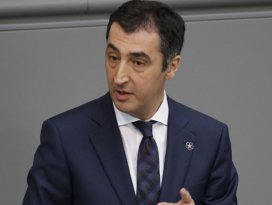 Cem Özdemir, Meclis kararı ile hemşehrilikten çıkartıldı