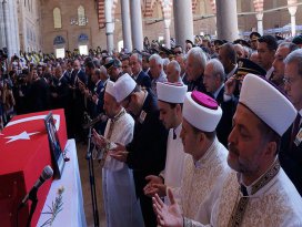 Şehit polis Özsoy son yolculuğuna uğurlandı