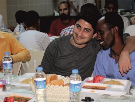 Konyada yabancı öğrencilere iftar