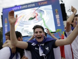 EURO 2016ya dev açılış