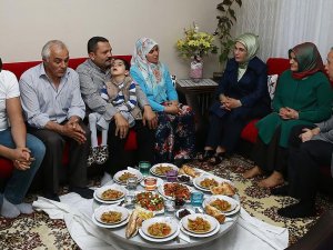 Emine Erdoğandan sürpriz iftar ziyareti
