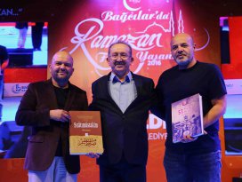 Tarihçi Talha Uğurluel: “Kabe’yi tamir ettiren 2. Selim’e iftira atılıyor”