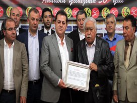 Eskişehirsporda yeni yönetim göreve başladı