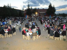 Saray Mahallesi halkı iftarda buluştu