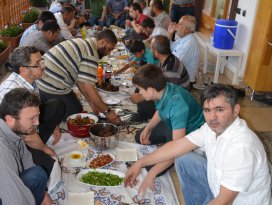 Taşkent İmam Hatip Lisesi 93 ve 94 mezunları iftarda buluştu