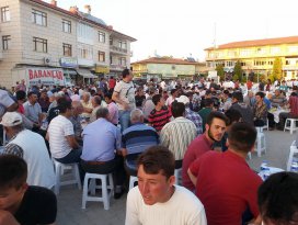 Altınekin Belediyesi iftarda buluşturdu