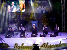 Rahmet Akşamlarına Kerkük İlahı Grubu konuk oldu