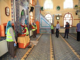 Seydişehir’de camiler temizleniyor