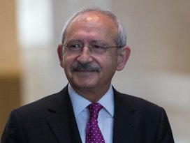 Kılıçdaroğludan şehit ailesine ziyaret
