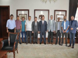 Cemiyetten Vali Canpolata ziyaret