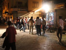 Silahlı, bıçaklı, sopalı kavga: 4 yaralı