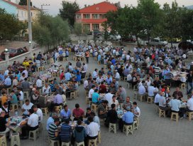 Akşehir Karabulut Mahallesi’nde iftar coşkusu