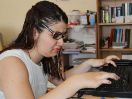 Yürümesi bile imkânsızken, başarıdan başarıya koştu