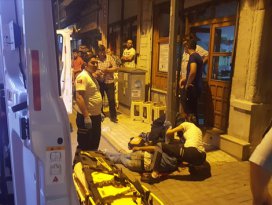Motosiklet direğe çarptı: 1 ölü, 1 yaralı