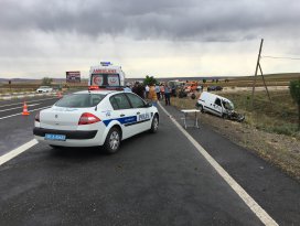 Yolcu otobüsü ile hafif ticari araç çarpıştı: 1 ölü