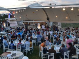 AYDER, Konya’da yaşayan Suriyeli yetimlerle iftarda buluştu