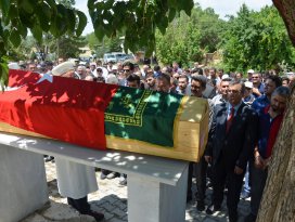 Havalimanı saldırısında ölen Merve Yiğit son yolculuğuna uğurlandı