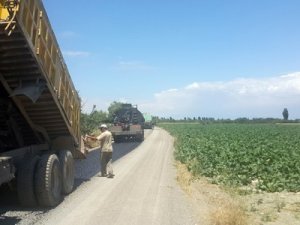 Akşehirde asfaltlama çalışmaları sürüyor