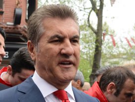 Mustafa Sarıgül uçakta rahatsızlandı