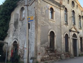 Cami olarak kullanılan eski kilise kültür merkezi oluyor
