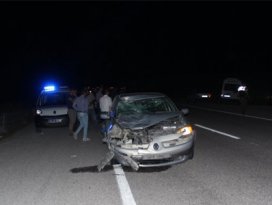 Otomobil motosiklete çarptı: 1 ölü, 1 yaralı