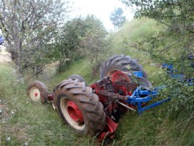 Traktörün altında kalarak hayatını kaybetti