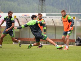 Atiker Konyaspor çalışmalarını sürdürüyor