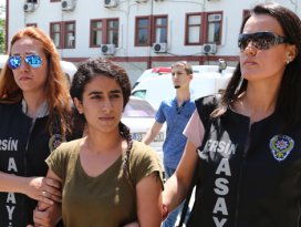 Kendisine sarkıntılık eden eniştesini öldürdü