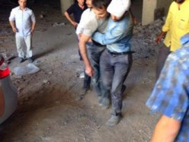 Kulu’da iskeleden düşen 2 sıva işçisi yaralandı