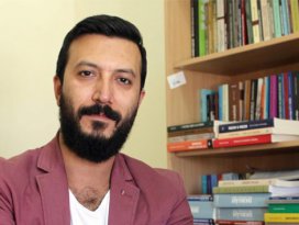 Doç. Dr. Bolat: Timea kapak olan liderlerin ülkesinde darbe oluyor