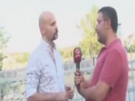 Beyaz TV muhabiri Atalay Demircinin yüzüne tükürdü