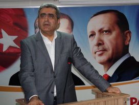 Dünya döndükçe var ol AK Parti