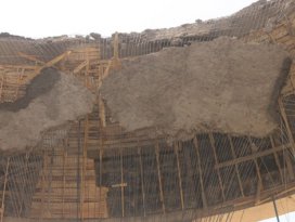 Mardinde cami kubbesi çöktü: 6 yaralı