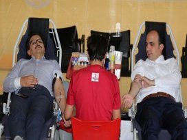 Başkan Altay’dan Kızılaya destek