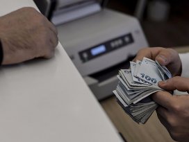 Bir banka daha faiz indirdi