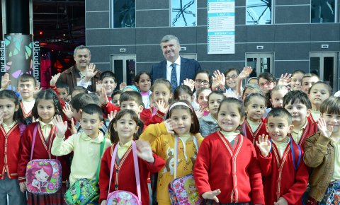 Büyükşehir’den 31 ilçeye eğitim desteği