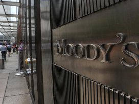 Moodys 14 bankanın notunu düşürdü