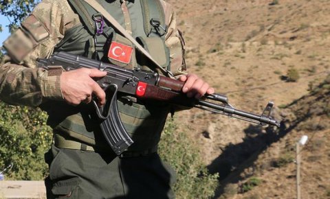 Hakkaride çatışma! 3 korucu şehit oldu