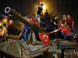 FETÖyü korku sardı: VIP abiye sus payı!