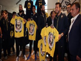 Fenerbahçeden basketbol taraftarlarına özel mağaza