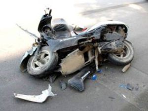 Otomobil ile motosiklet çarpıştı: 1 ölü 1 yaralı