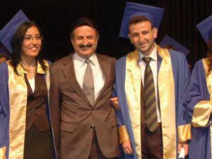 Selçuk İletişim’de Mezuniyet Sevinci
