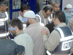 El-Kaide operasyonunda 17 tutuklama
