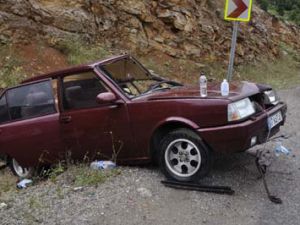 Çekici otomobille çarpıştı; 7 yaralı