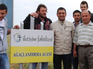 Genç İletişimcilerden 300 Fidan