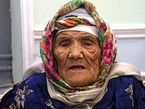 Dünyanın en yaşlı insanı, 130. yaş gününü kutladı