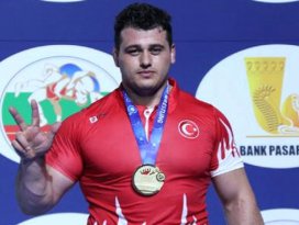 Türk sporculardan minderde tarihi başarı